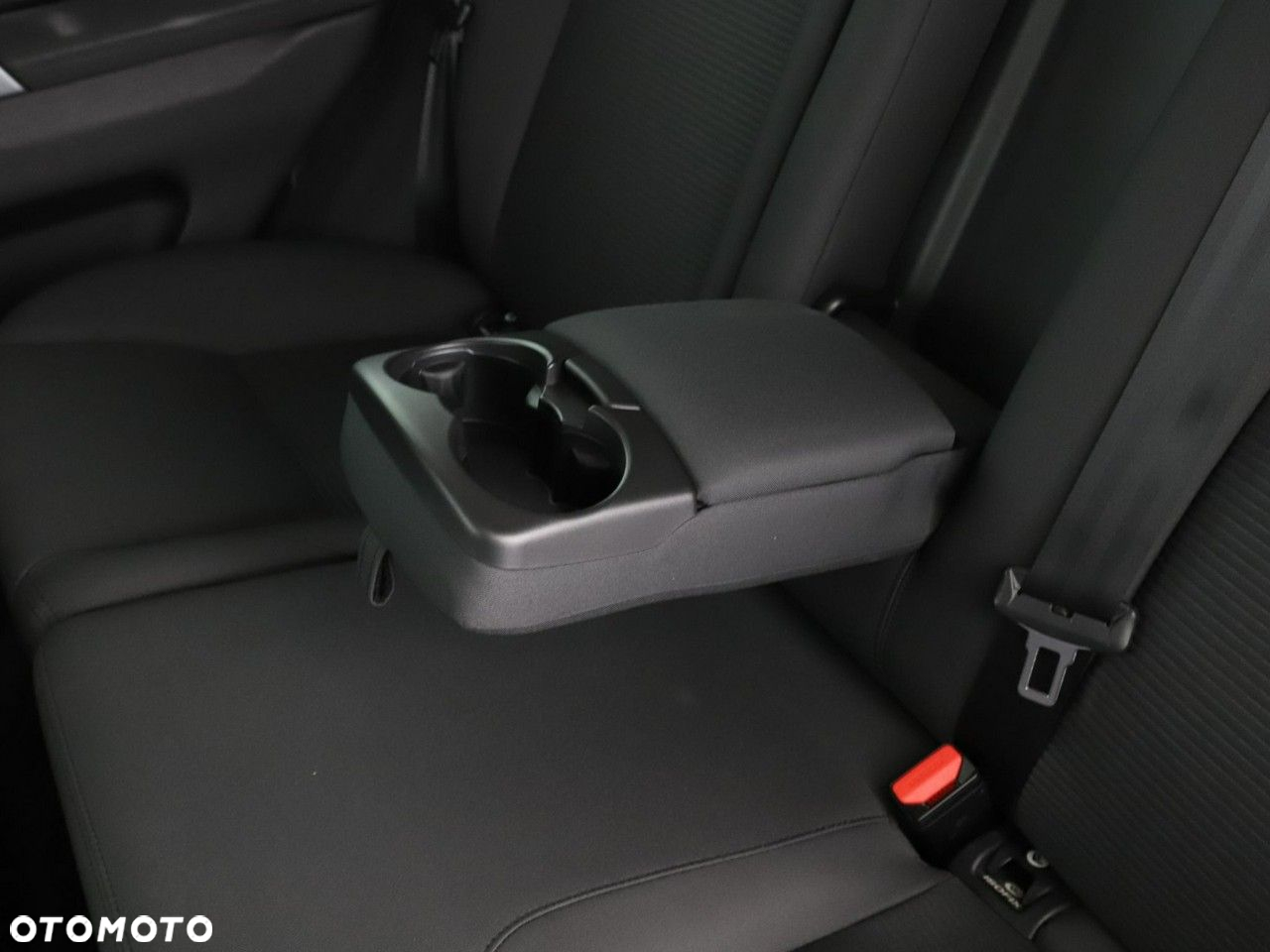 Land Rover Discovery Sport 2.0 TD4 Pure - 38