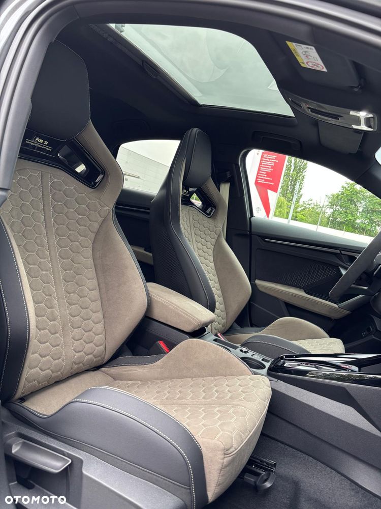 Audi RS3 Limousine - 15