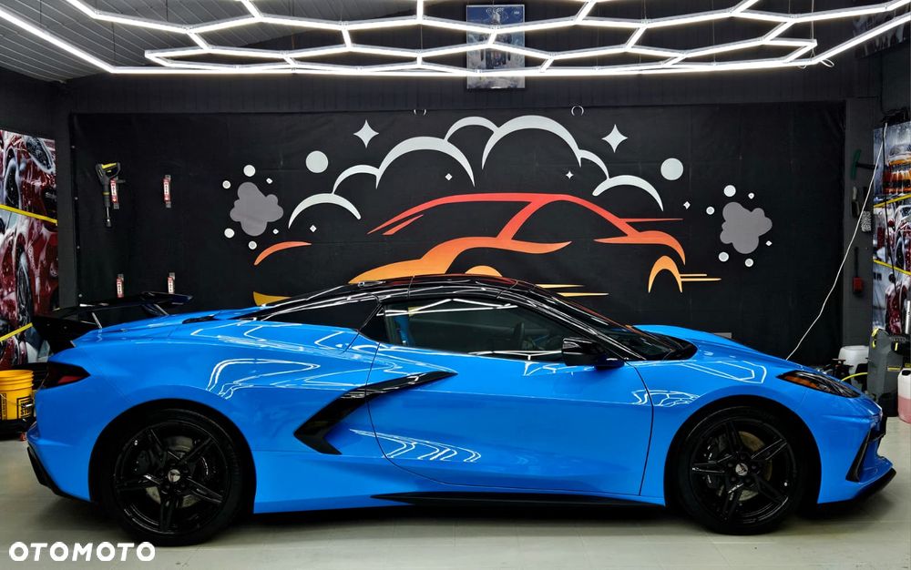 Chevrolet Corvette - 16