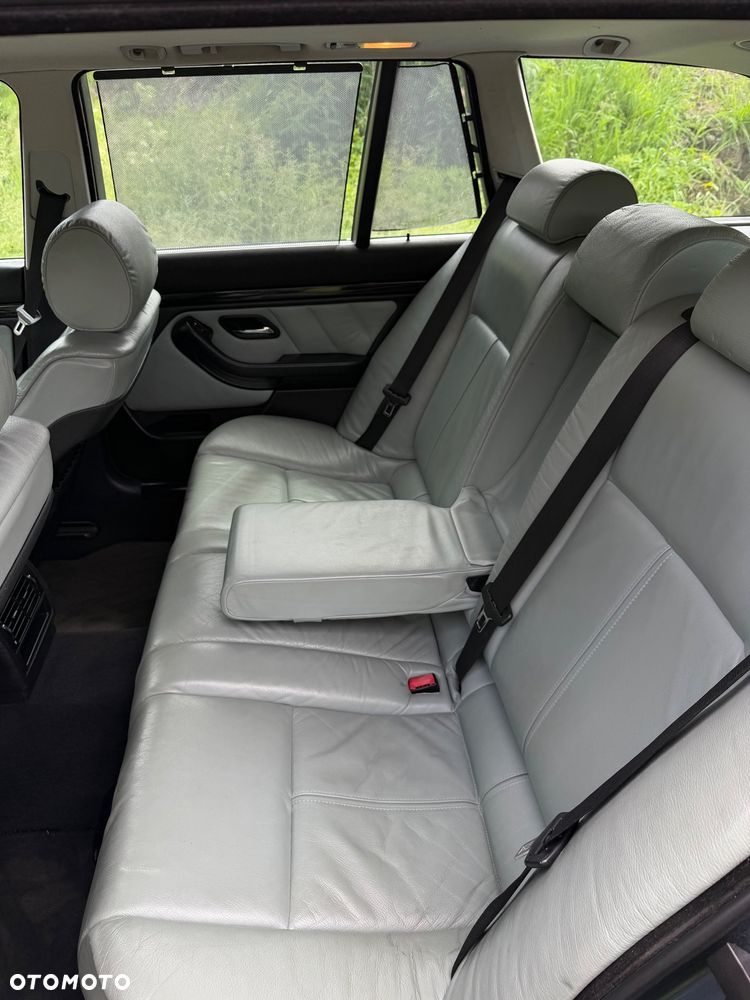 BMW Seria 5 - 14