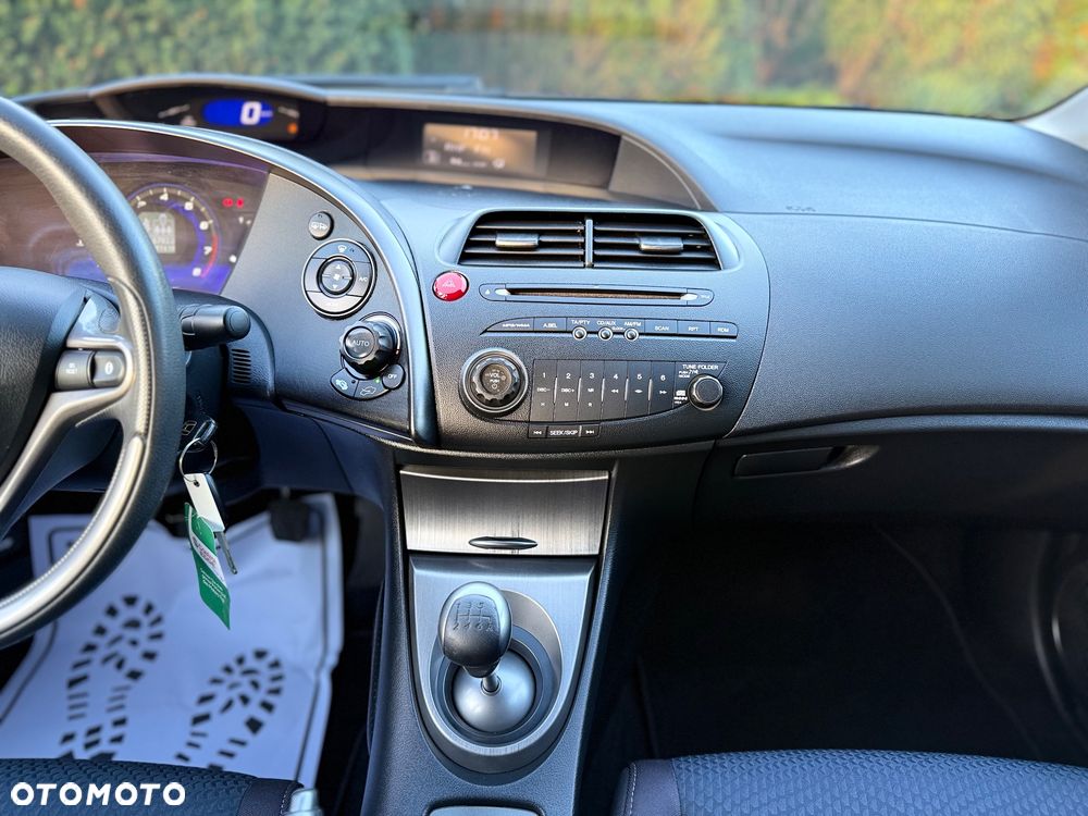 Honda Civic 1.4 i-VTEC - 19