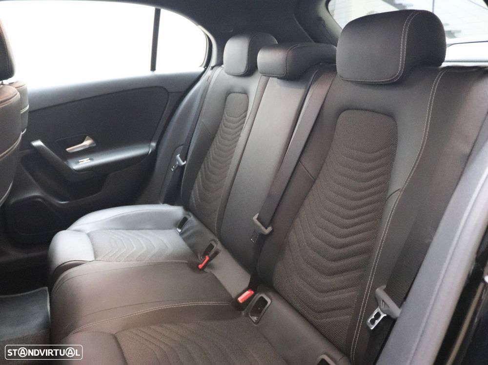 Mercedes-Benz A 180 d Style Plus - 35