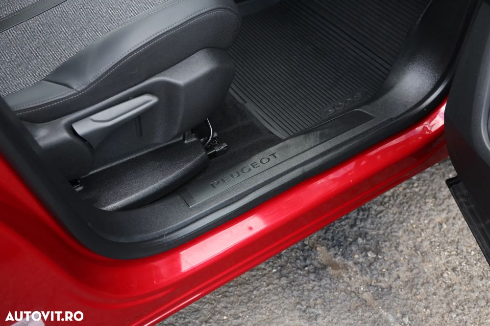 Peugeot 3008 BlueHDi 130 Stop & Start EAT8 Active - 32