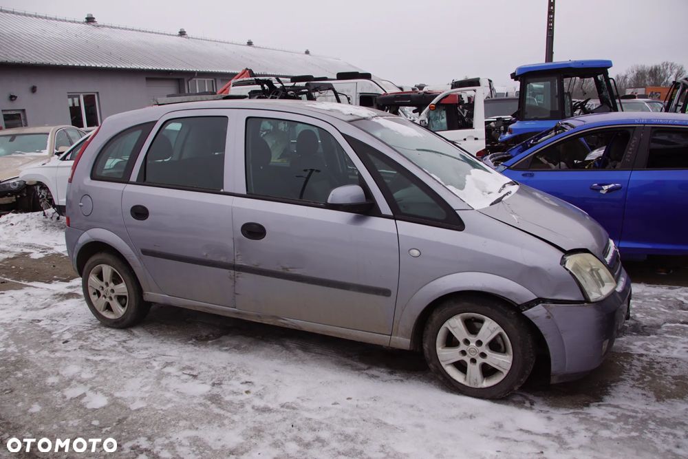 Auto na części - Opel Meriva A 1.7 CDTI 101 KM Z17DTH F23 4AU 2004R Silnik Skrzynia Drzwi Maska Zderzak Błotnik Klapa Lampa Lusterko Klamka Szyba Deska Kokpit Sterownik Moduł Czujnik Licznik Wyświetlacz Panel Kierownica - 2