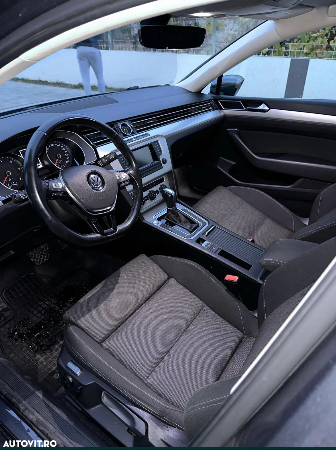 Volkswagen Passat 2.0 TDI DSG Comfortline - 3
