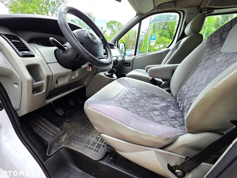 Opel Vivaro - 12