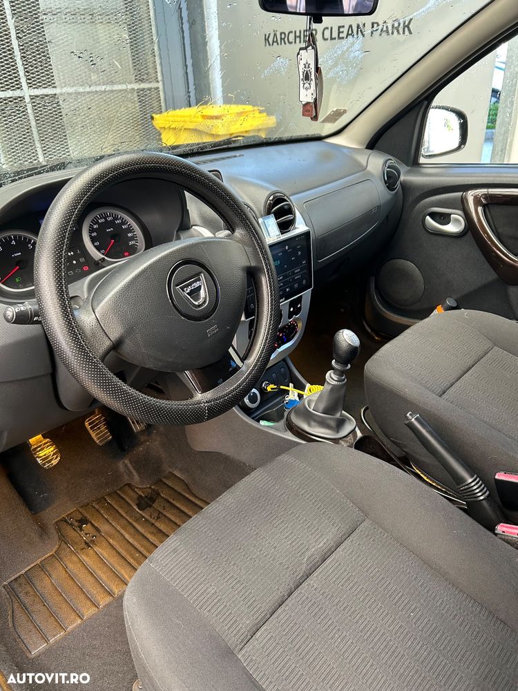 Dacia Duster 1.6 4x4 - 7