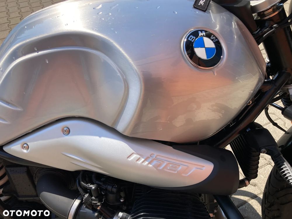 BMW R - 12