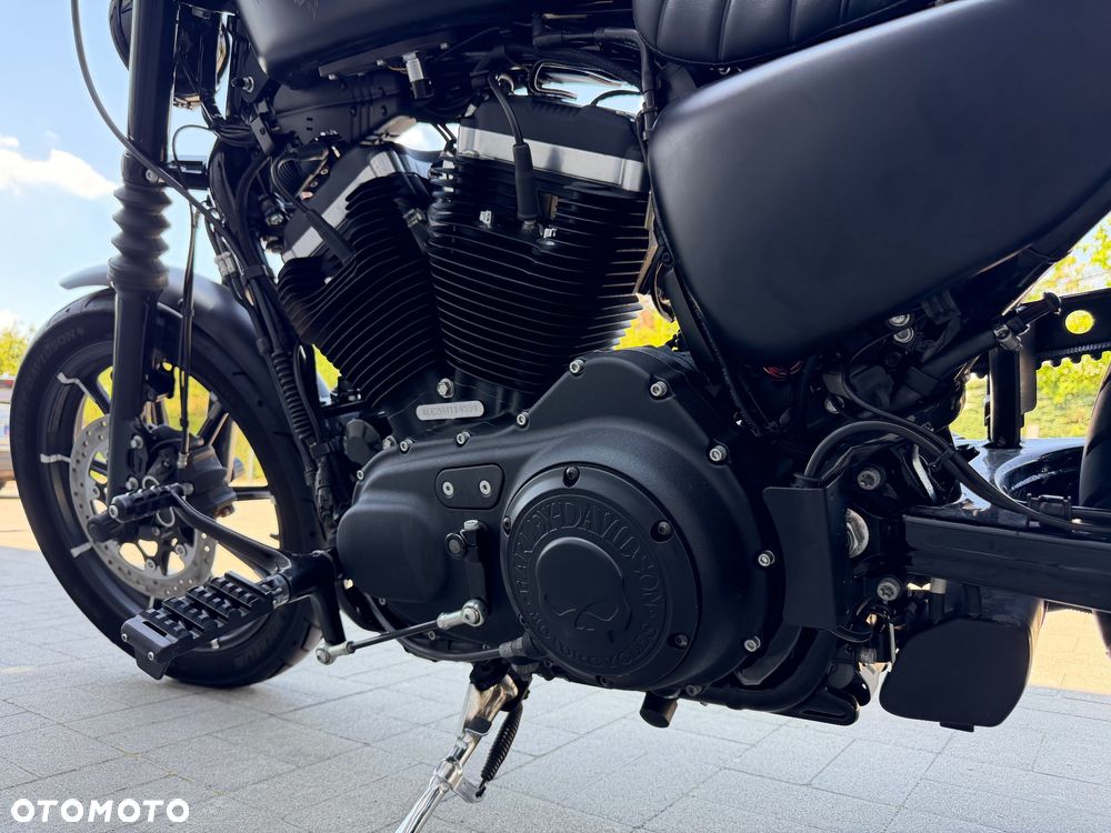 Harley-Davidson Sportster Iron 883 - 10