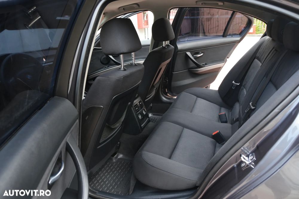 BMW Seria 3 320d DPF - 13
