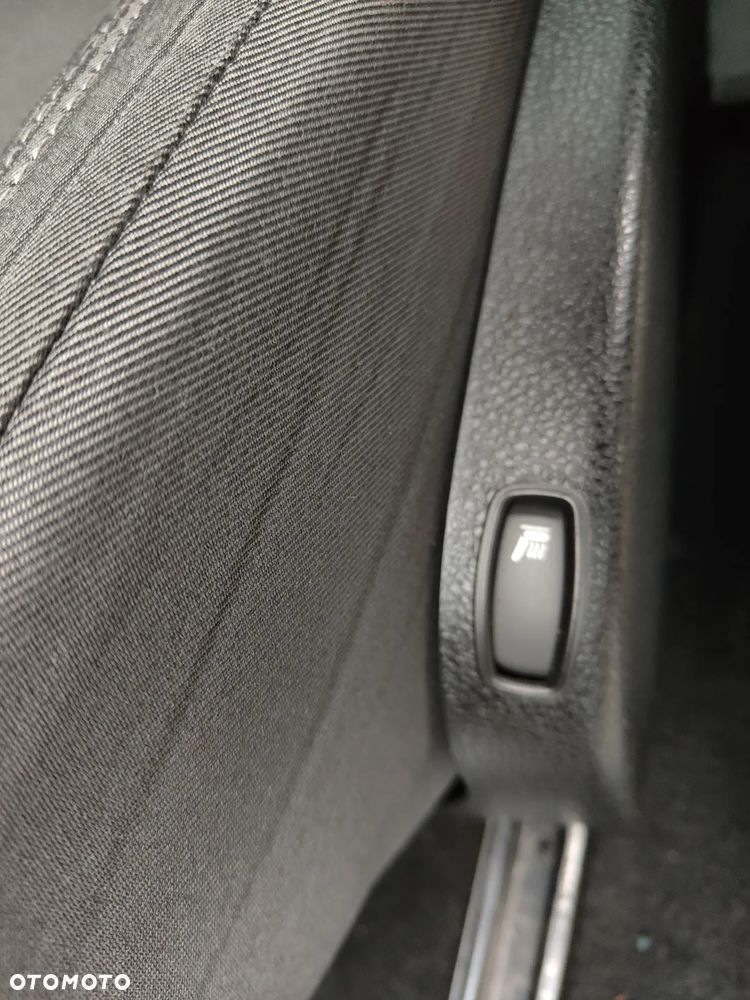 Dacia Lodgy dCi 110 Laureate - 24