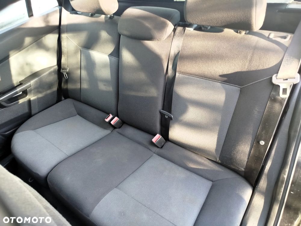 Opel Astra 1.9 CDTI DPF Edition - 15