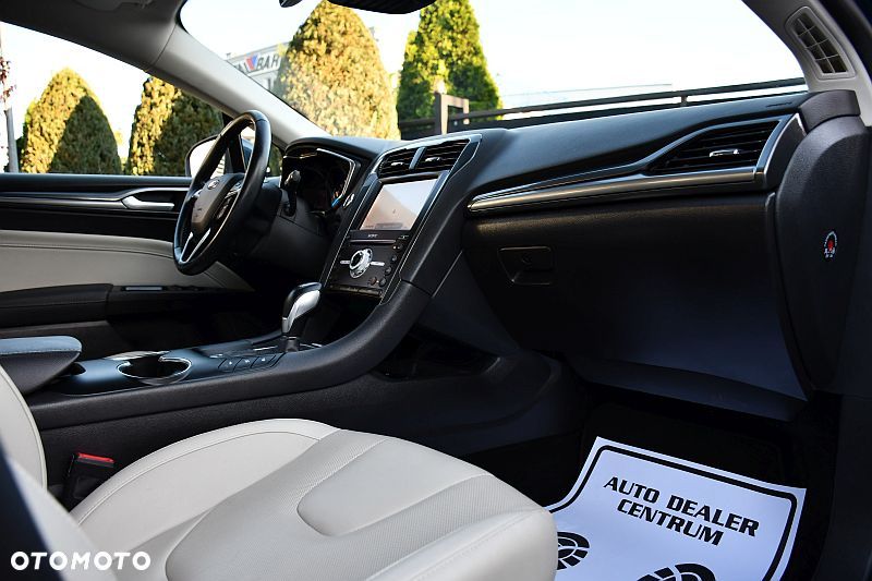Ford Mondeo 2.0 Hybrid Titanium - 6