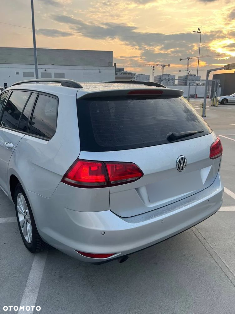 Volkswagen Golf VI 1.6 TDI Comfortline - 8