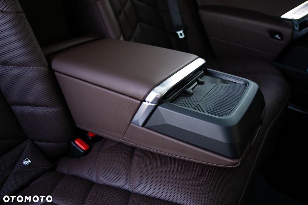 BMW i7 - 20