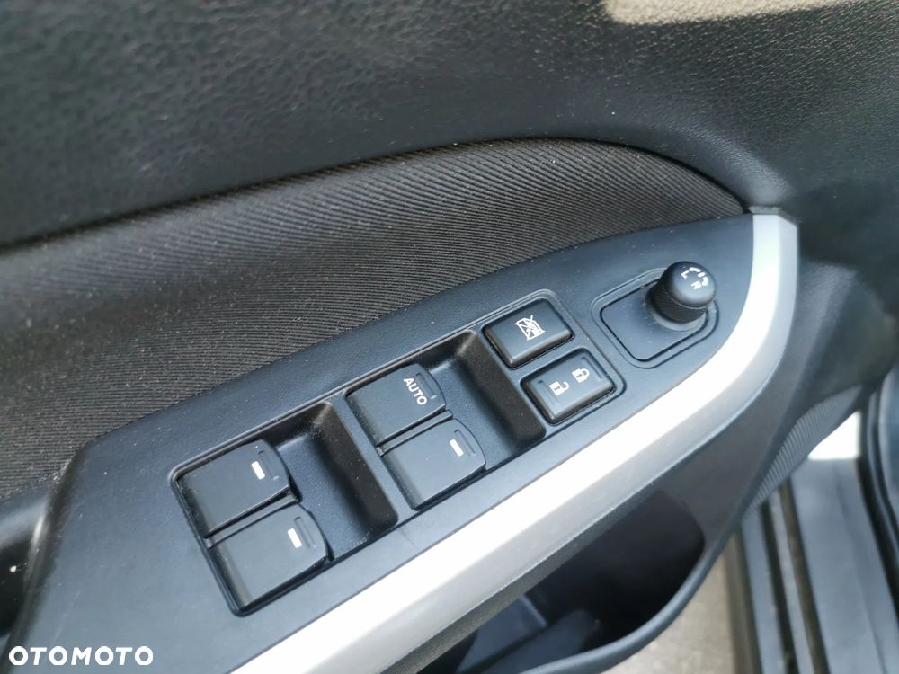 Suzuki Vitara 1.6 DDiS (4x4) Allgrip Comfort - 14