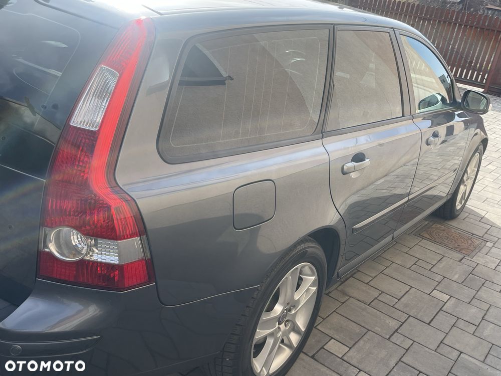 Volvo V50 - 3