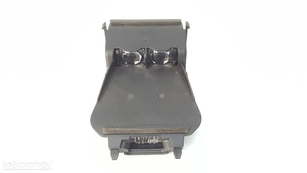 CÂMERA DE VISTA FRONTAL FORD FOCUS LIM. TREND + - 6