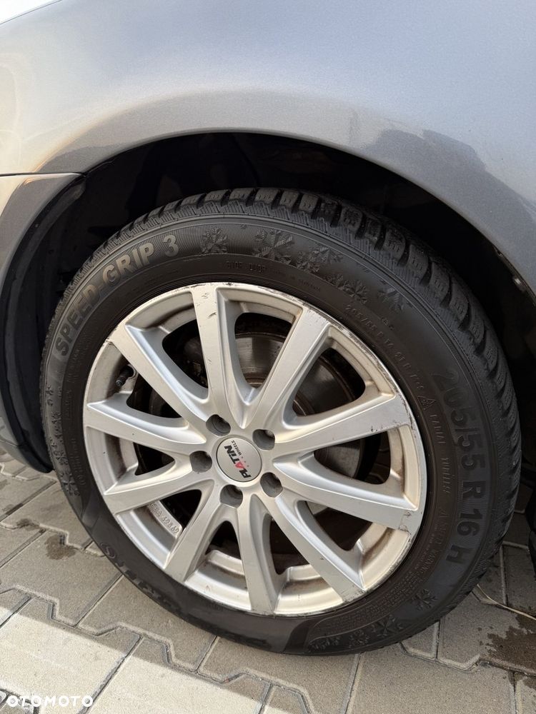 Toyota Avensis 1.8 VVT-i Combi - 12