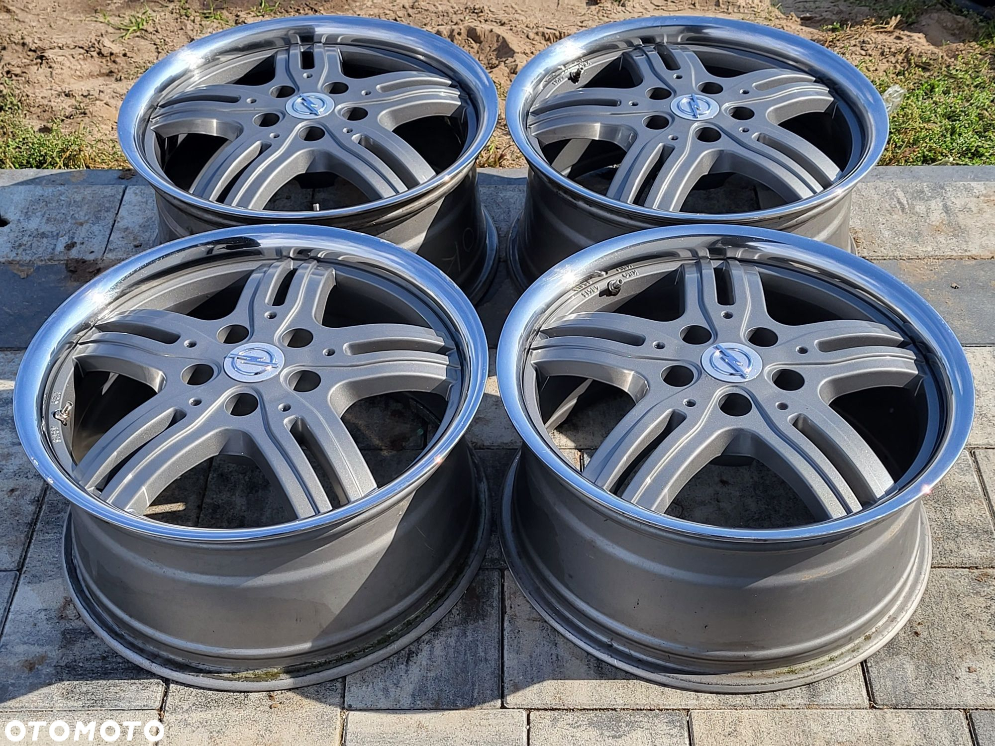 Alufelgi do Opla 5x115 8Jx17 et40 cb70,4mm rant - 3