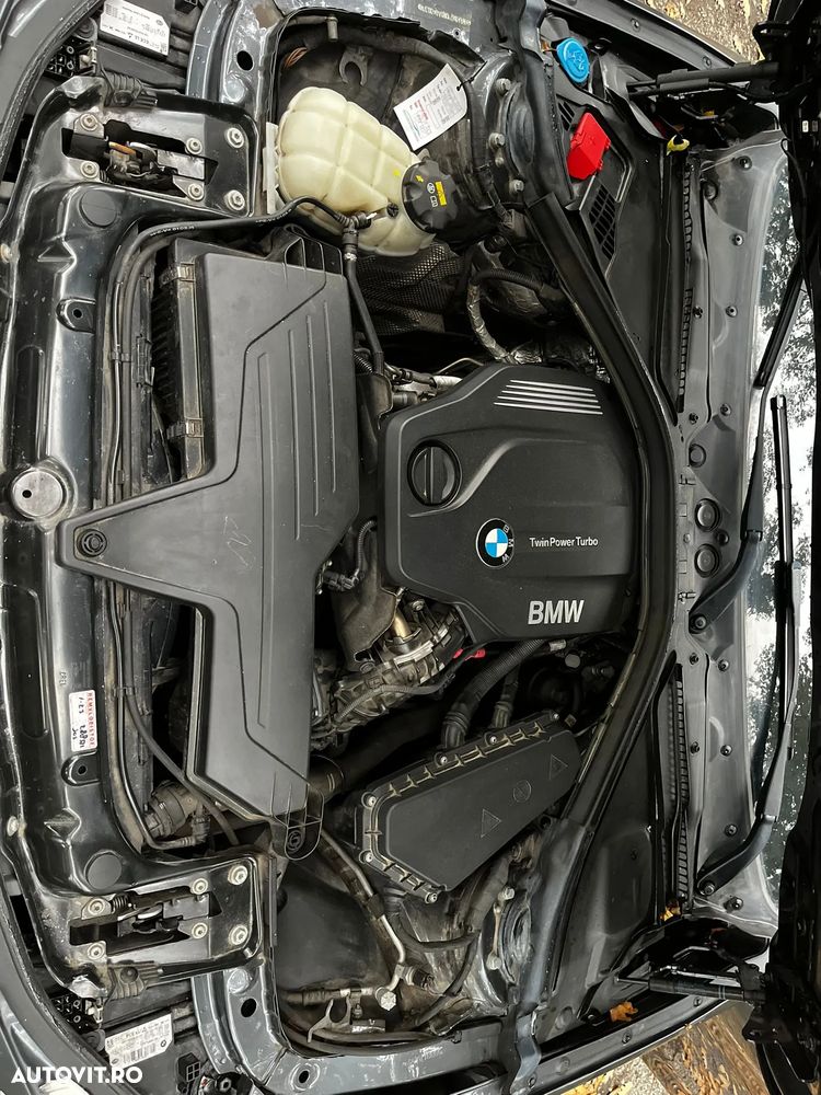 BMW Seria 3 318d Touring Aut. Sport Line - 38