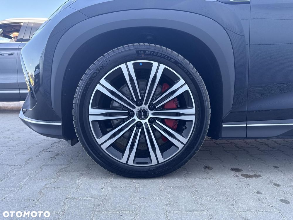 BYD Sealion 7 - 18