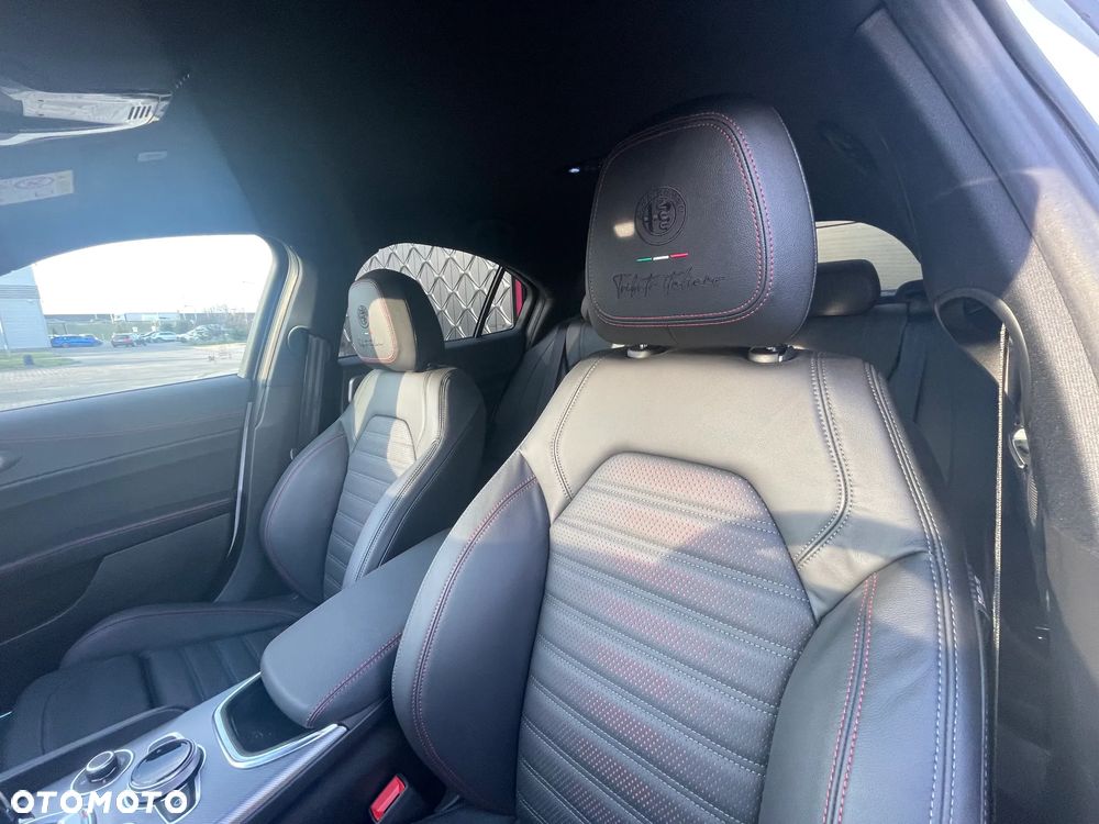 Alfa Romeo Giulia 2.0 Turbo Tributo Italiano Q4 - 8