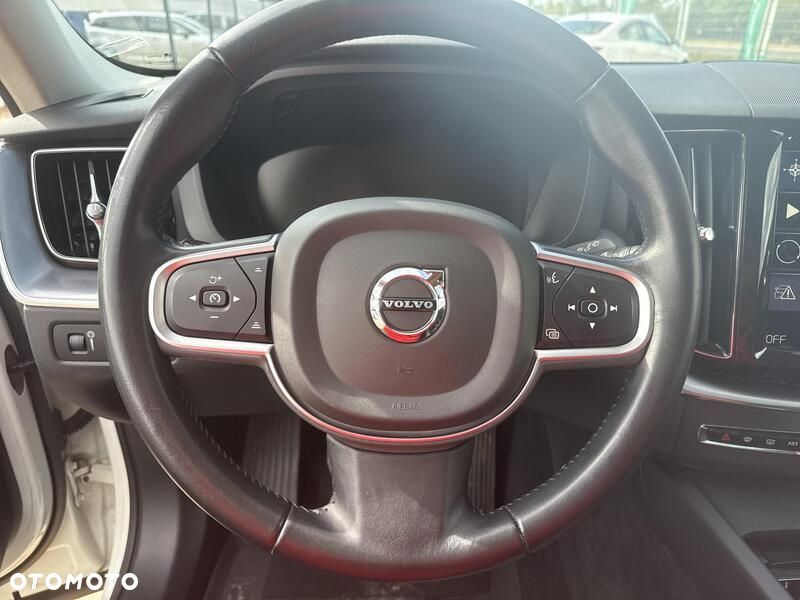 Volvo XC 60 D3 Momentum Pro - 13