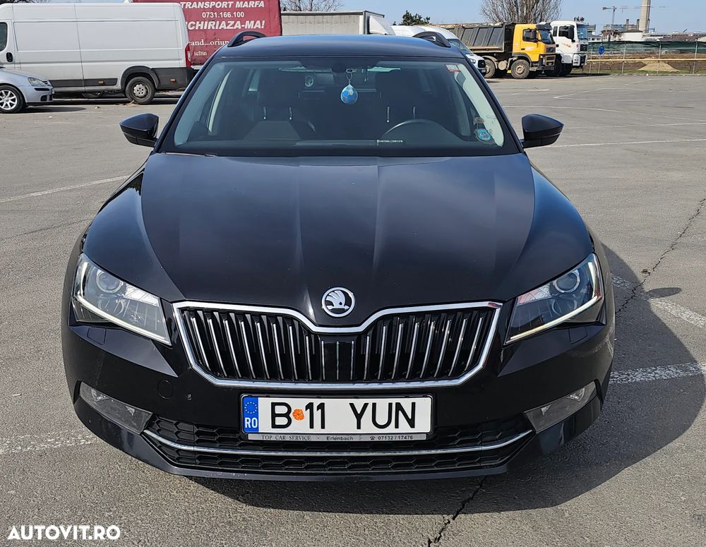 Skoda Superb 2.0 TDI DSG Ambition - 2