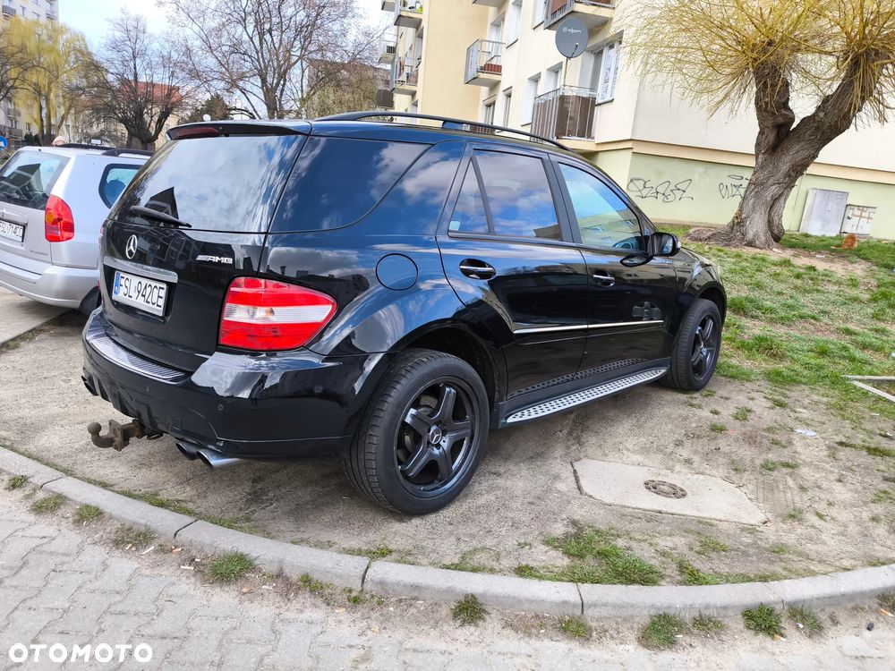 Mercedes-Benz ML - 15