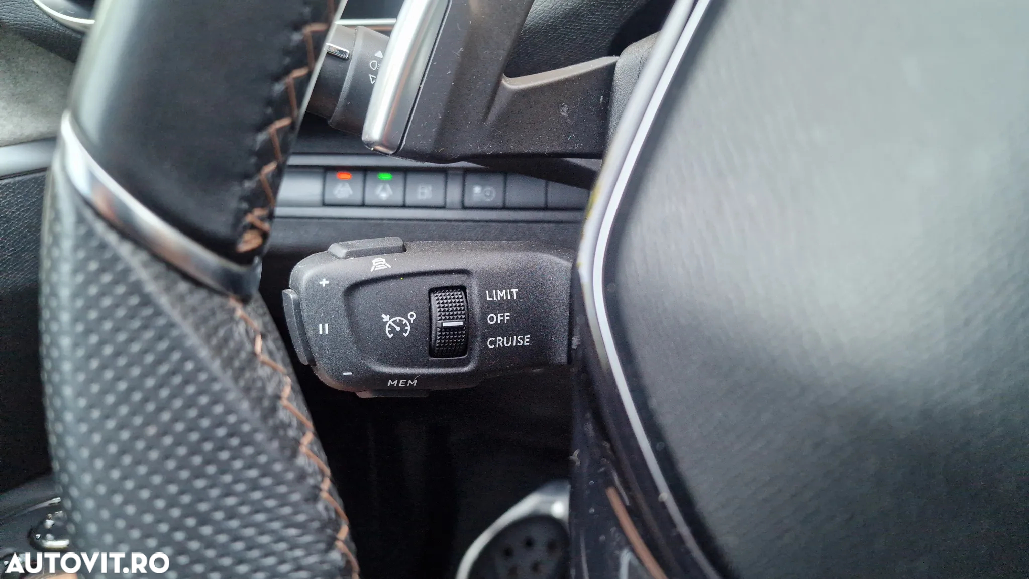 Peugeot 3008 PHEV EAT8 GT Pack - 16