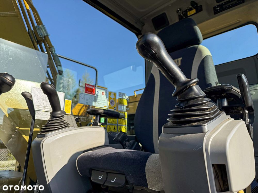 Caterpillar 313 FL 14,2T - 24