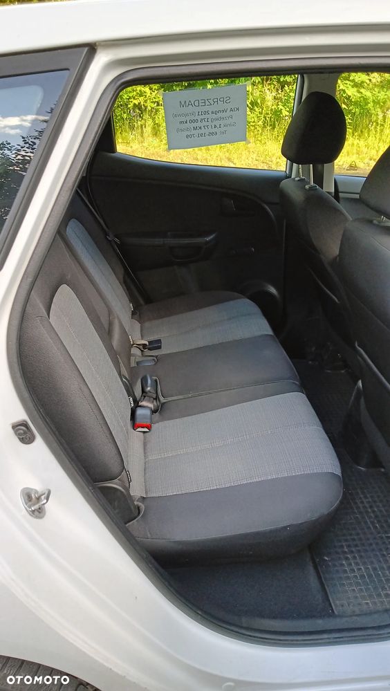 Kia Venga 1.4 CRDi M - 9