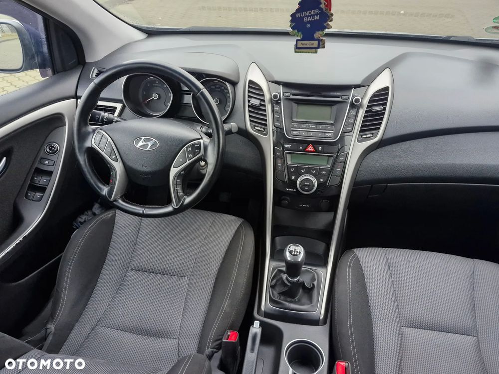 Hyundai i30 1.6 CRDi BlueDrive Premium - 23