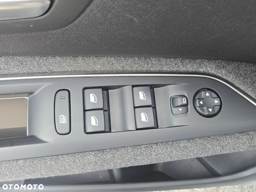 Peugeot 3008 1.6 BlueHDi Active S&S - 9