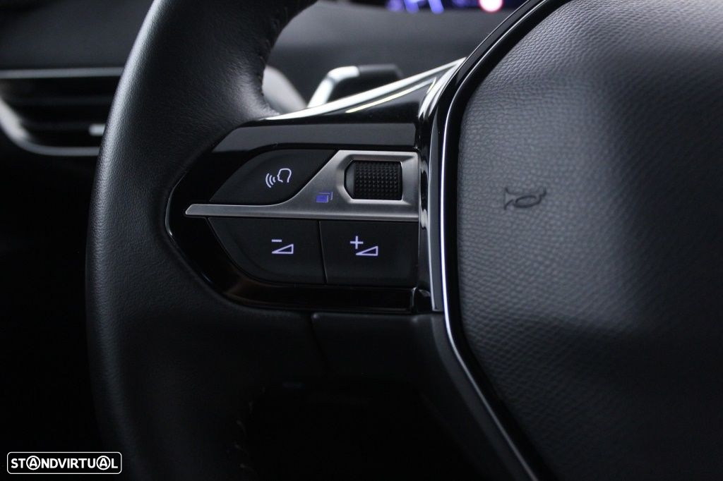 Peugeot 5008 1.2 PureTech Allure Pack EAT8 - 22