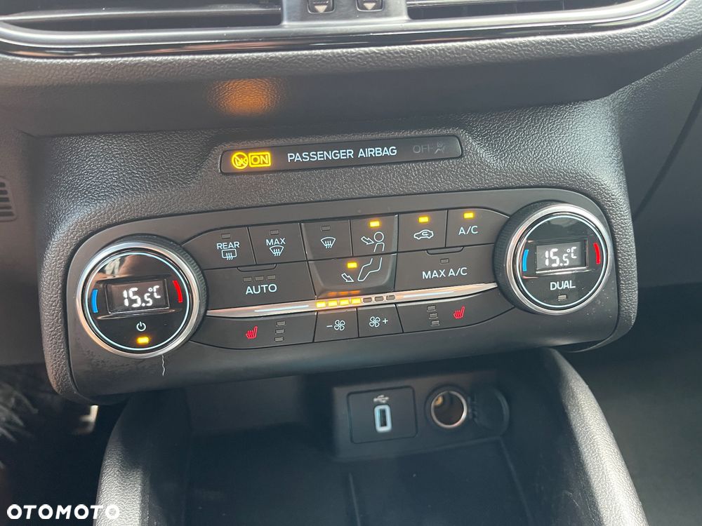 Ford Focus - 34