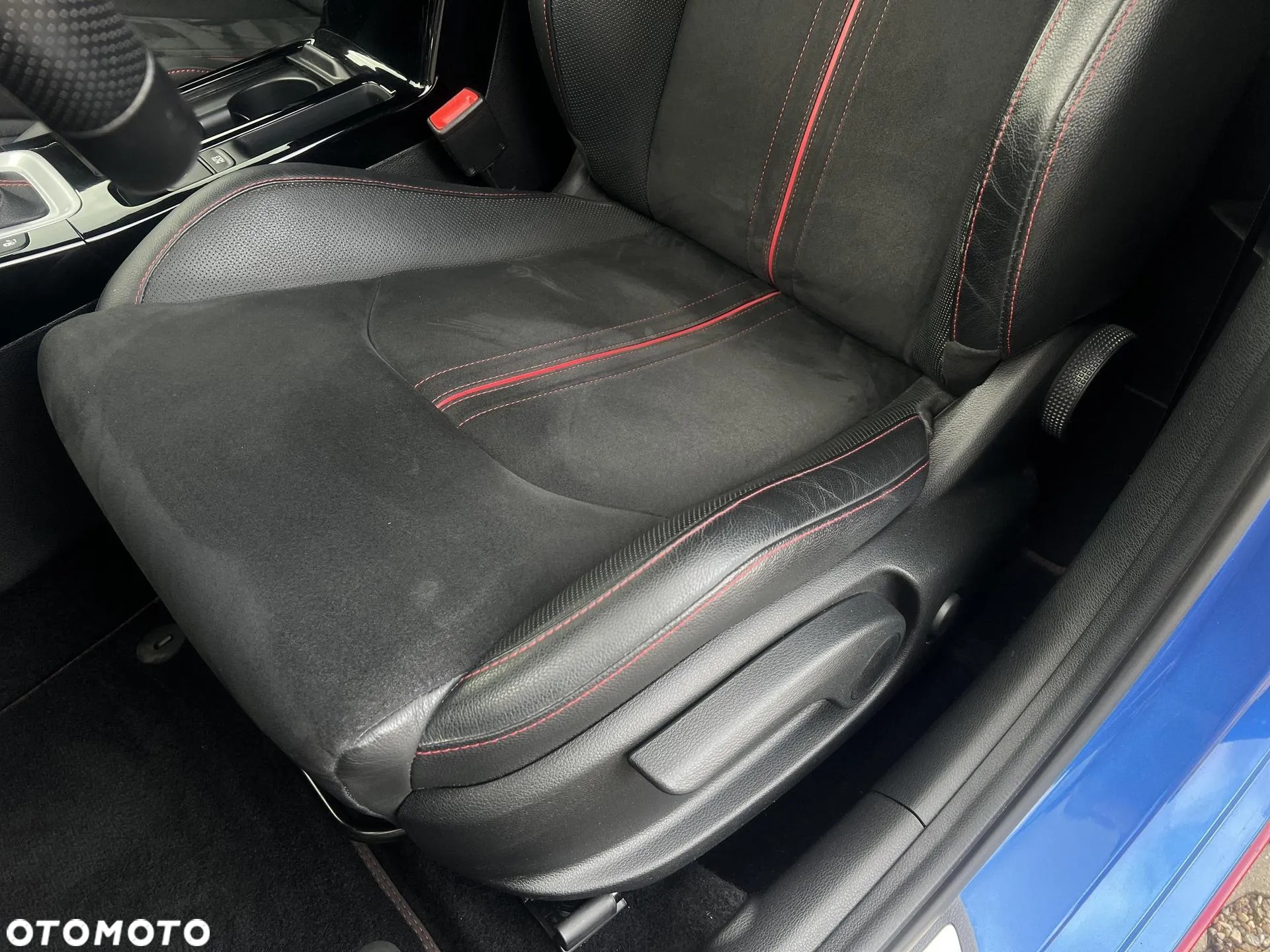 Kia ProCeed 1.6 T-GDI GT DCT - 12