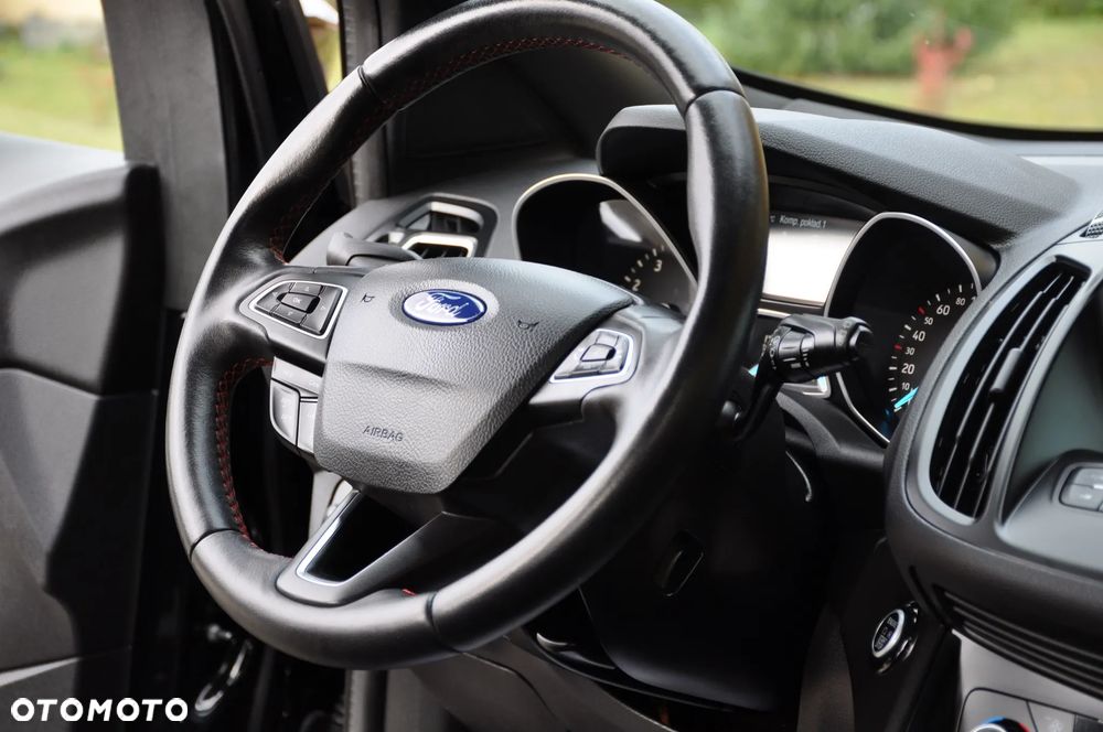 Ford Kuga 1.5 EcoBoost 2x4 Cool & Connect - 32