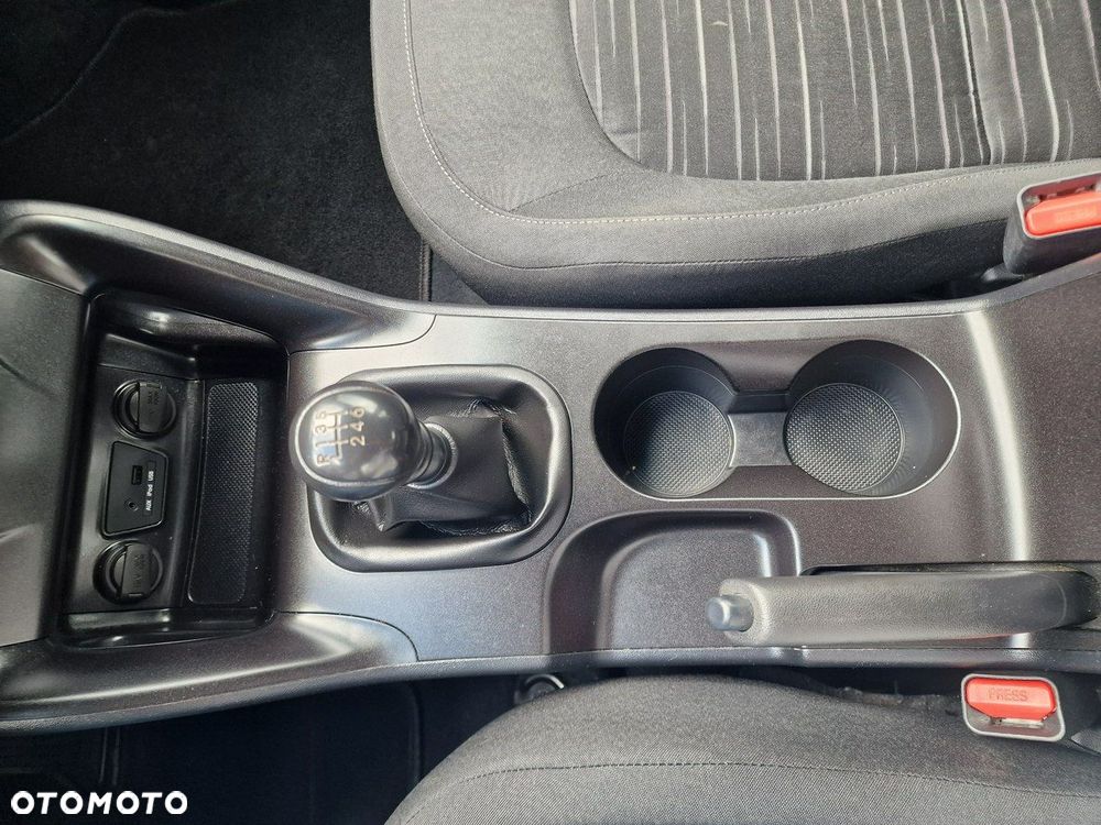 Hyundai ix35 1.6 2WD Fifa World Cup Edition - 26