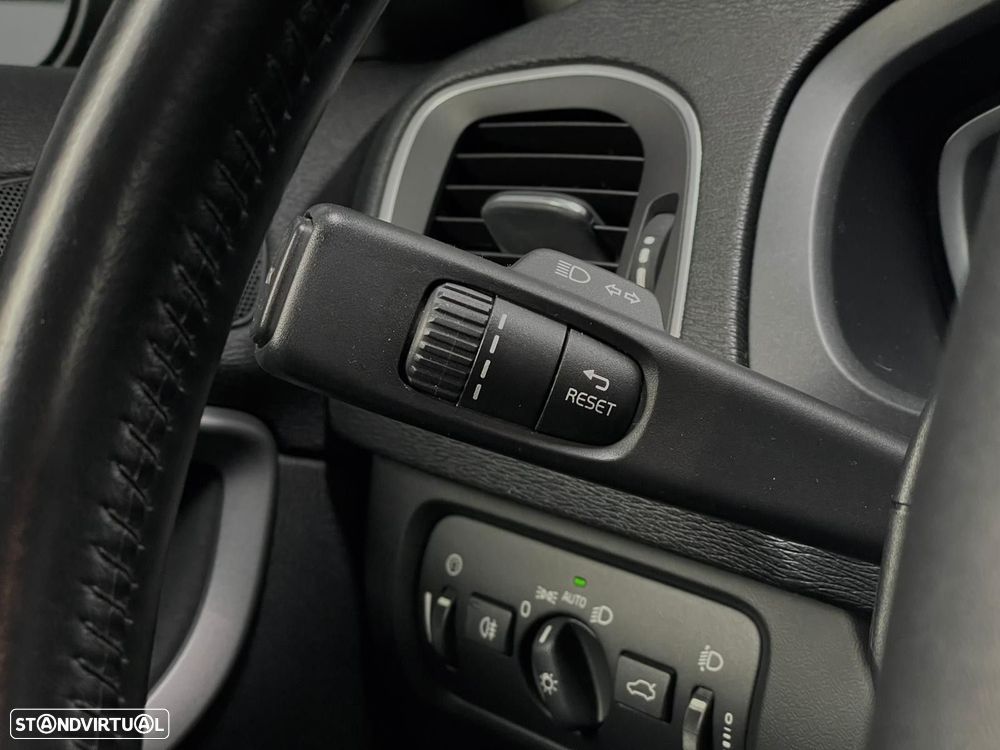 Volvo V40 1.6 D2 Eco Momentum - 13