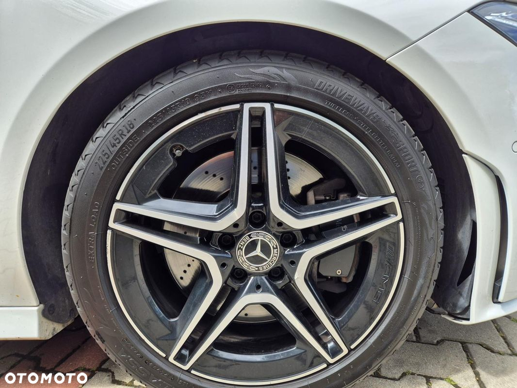 Mercedes-Benz CLA 250 4-Matic 7G-DCT - 37