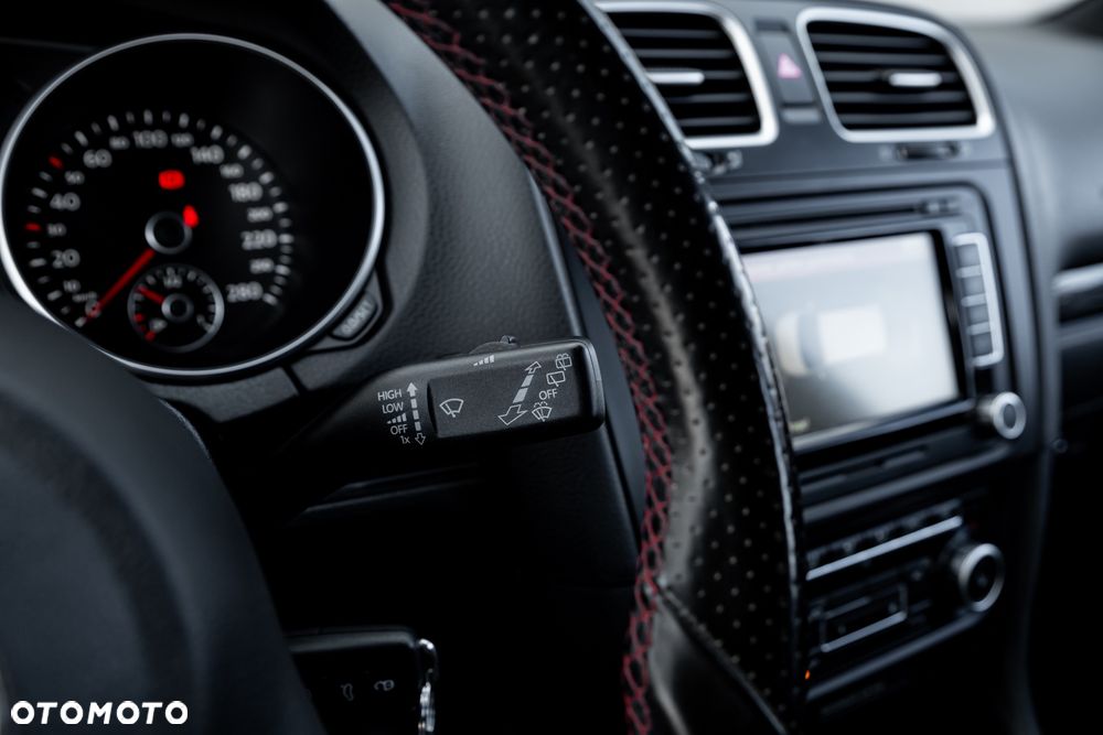 Volkswagen Golf 2.0 GTI - 32