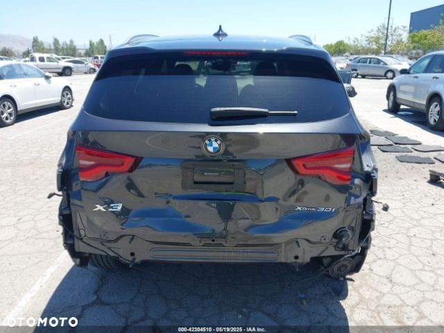 BMW X3 xDrive30i Luxury Line - 17