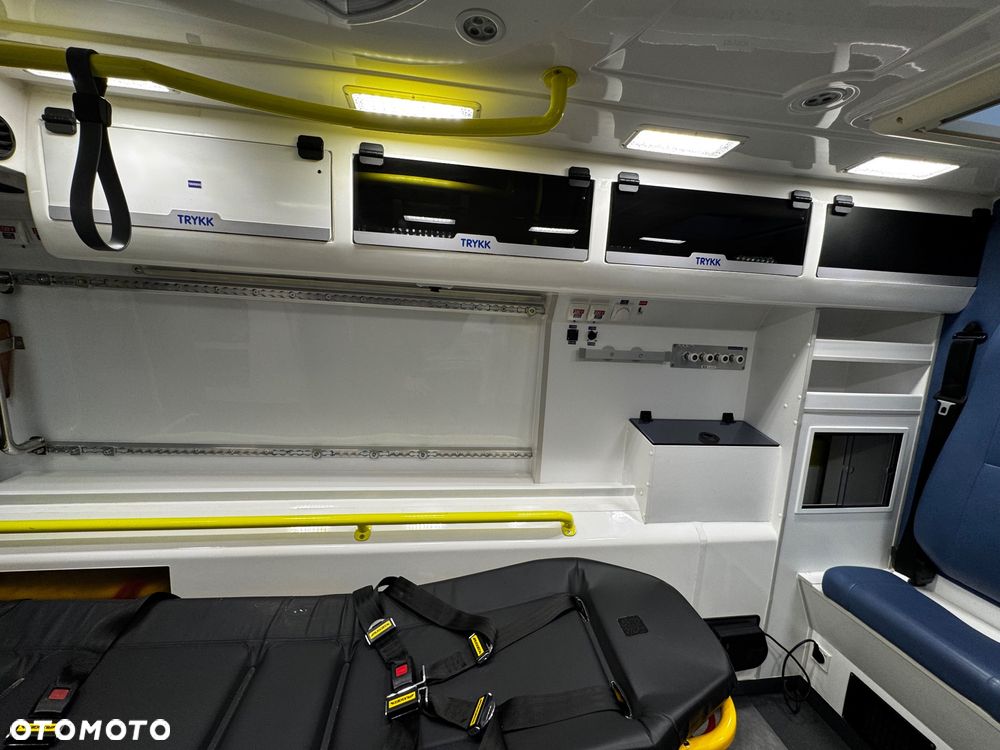 Mercedes-Benz Sprinter - 22