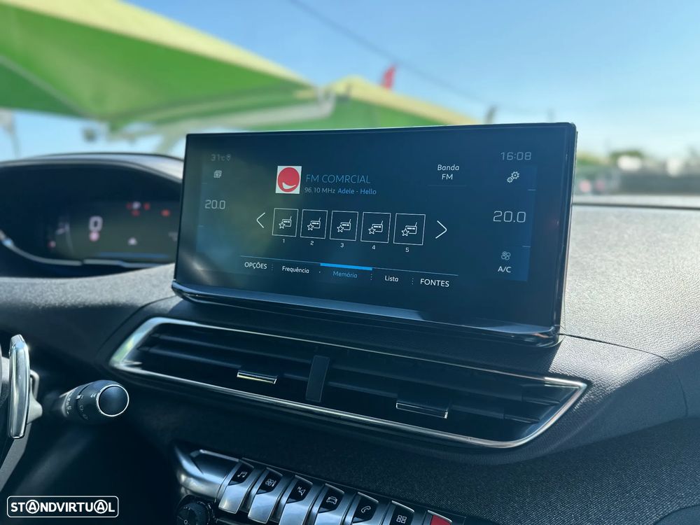 Peugeot 5008 1.5 BlueHDi Allure Pack EAT8 - 25