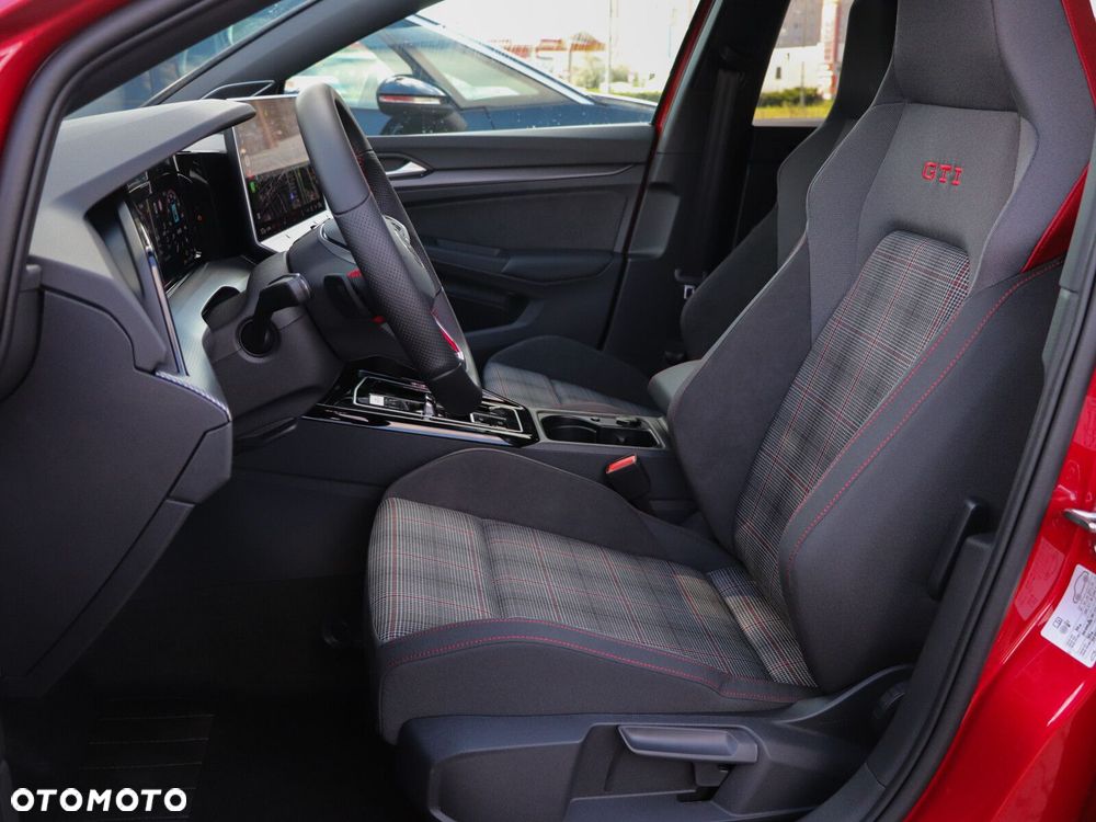 Volkswagen Golf - 12
