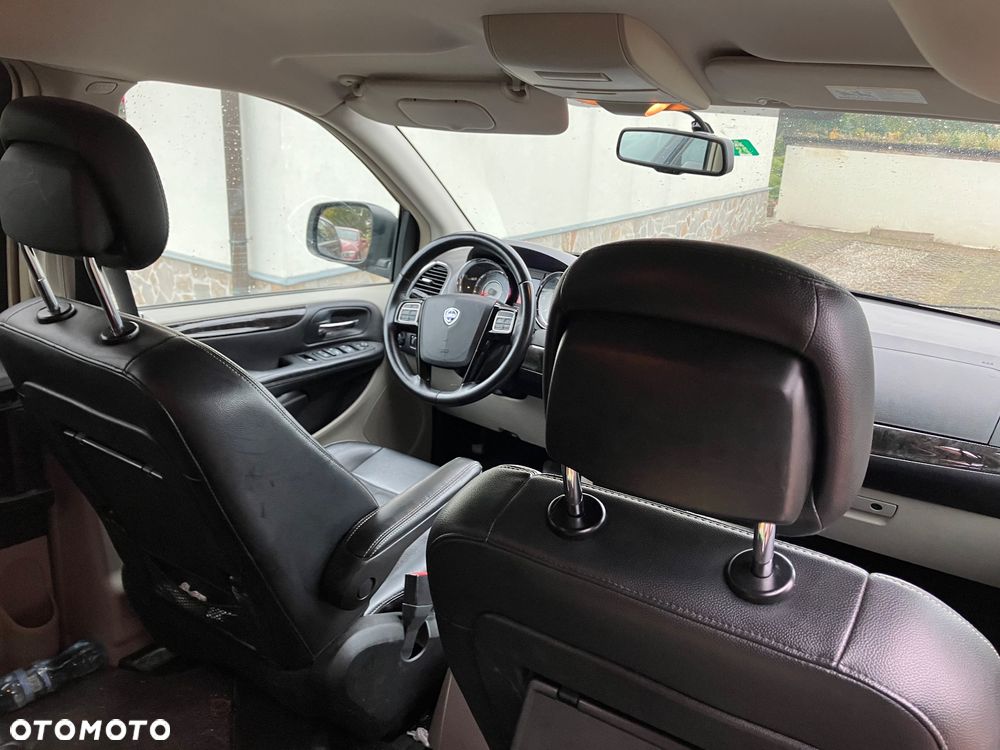 Lancia Voyager 2.8CRD Silver - 17