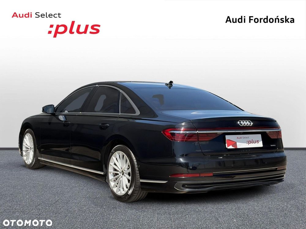 Audi A8 - 4