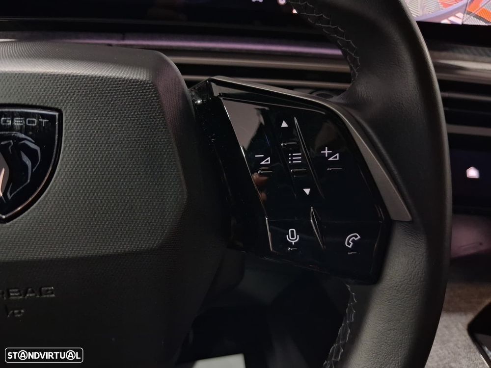 Peugeot 3008 1.2 Hybrid Allure e-DCS6 - 17